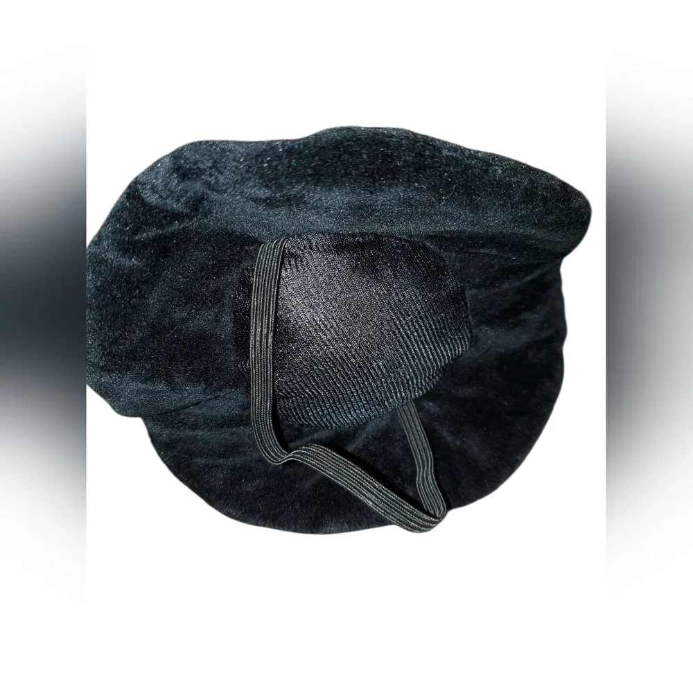 Studio Spooky Creatures Witch Hat For Cats & Dogs with Squeaker NWT